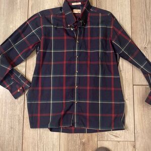 NWOT The Fox Collection Plaid Button Up Size Large Paper Thin